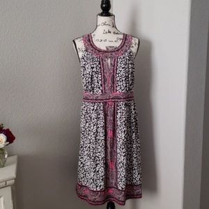 Cute flare dress, with great neckline.